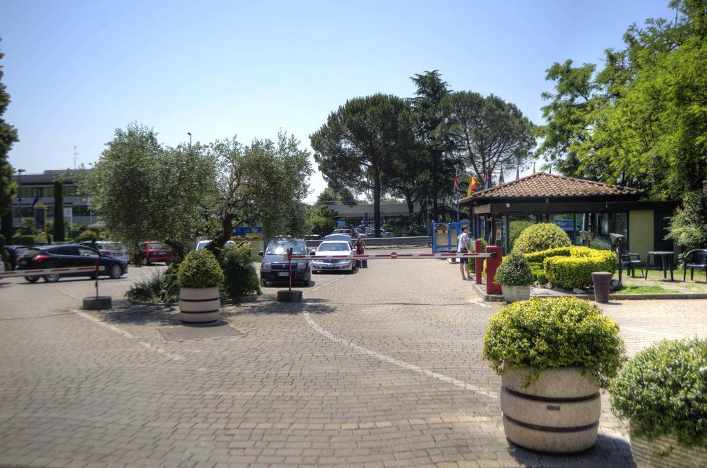 Camping Flaminio Village Park