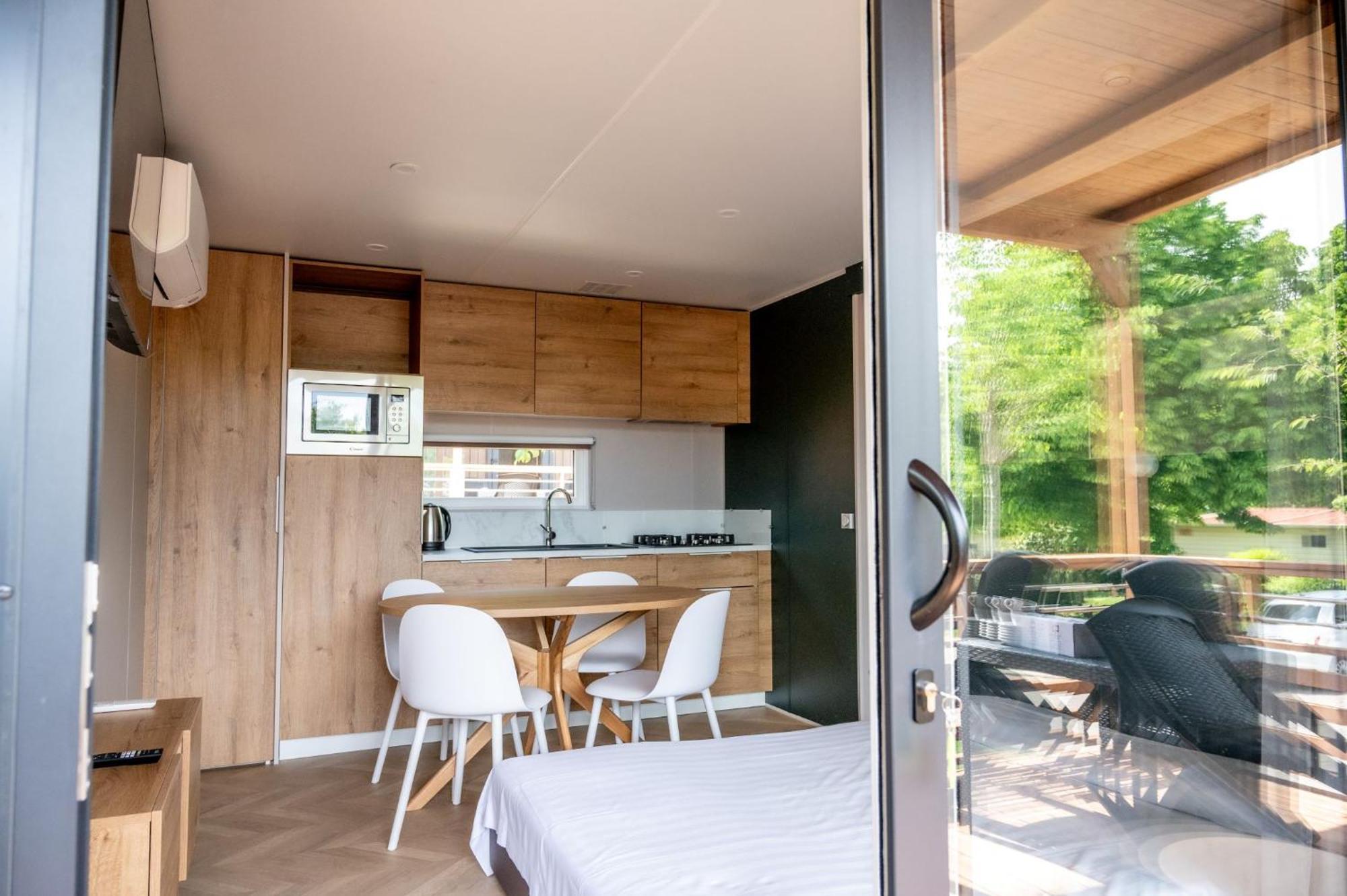 Flaminio Village Park Camping 4*